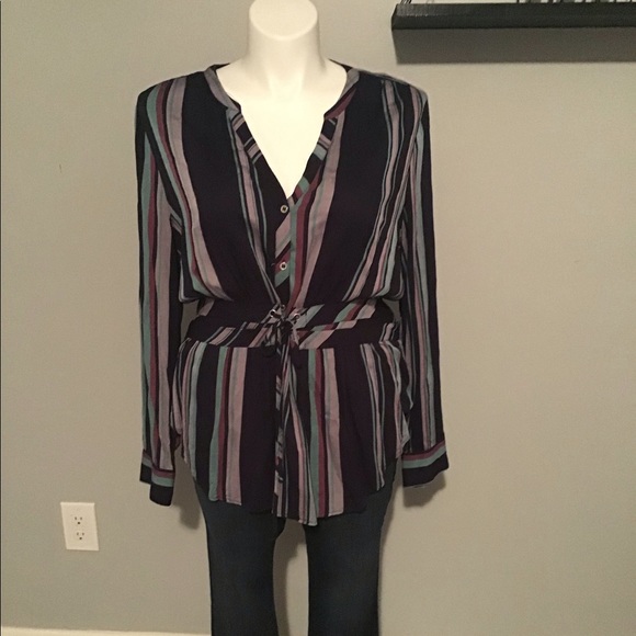 Shirt - Picture 1 of 3